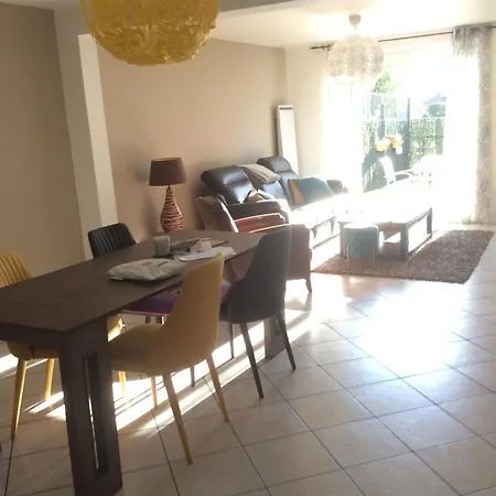 Chambre Privee Dans Maison En Colocation Séjour chez l'habitant Roissy-en-France